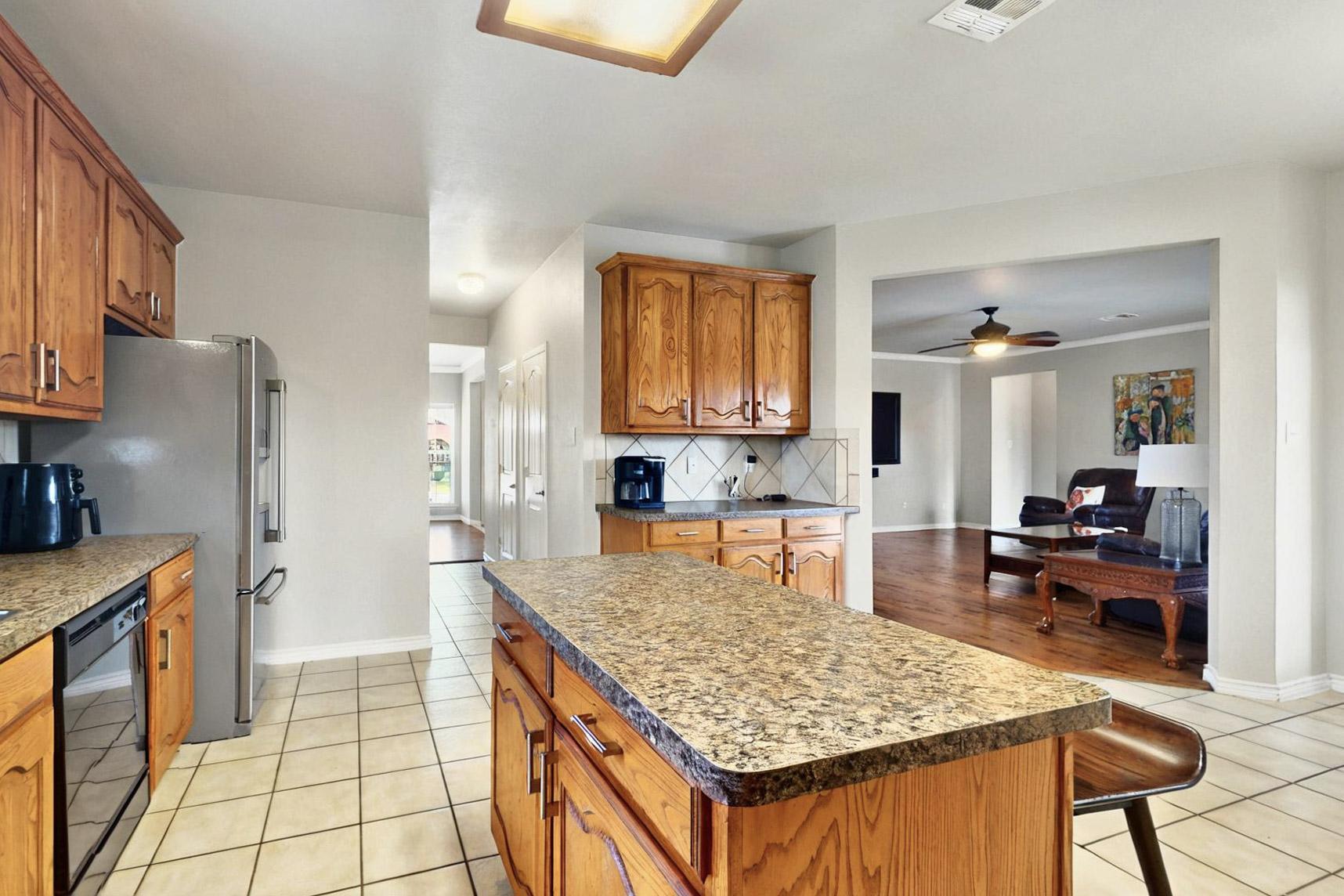 Photo 11 of 1236 Blue Brook Dr, Rockwall, TX