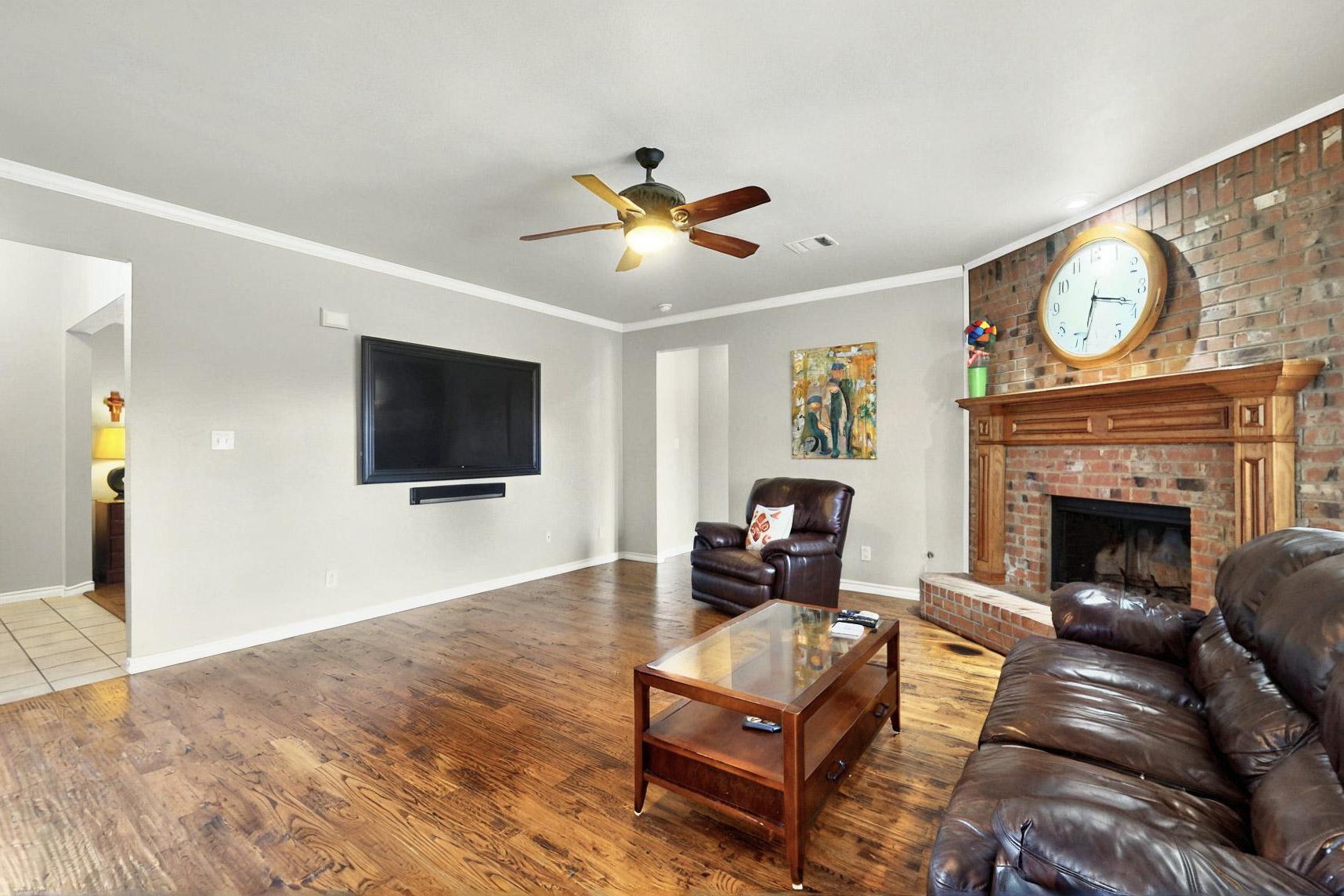 Photo 6 of 1236 Blue Brook Dr, Rockwall, TX