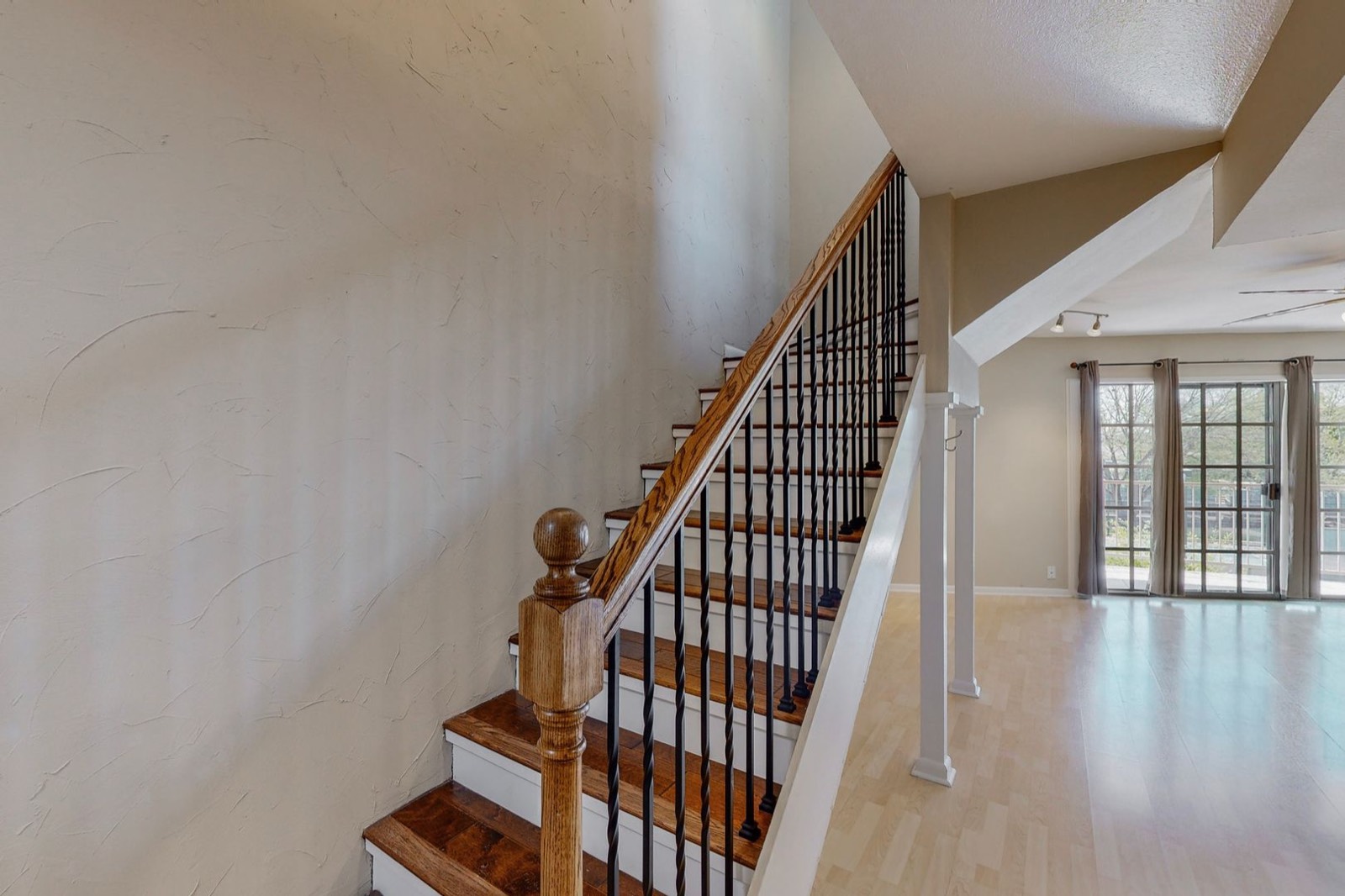 Photo 22 of 426 Yacht Club Dr Unit E, Rockwall, TX