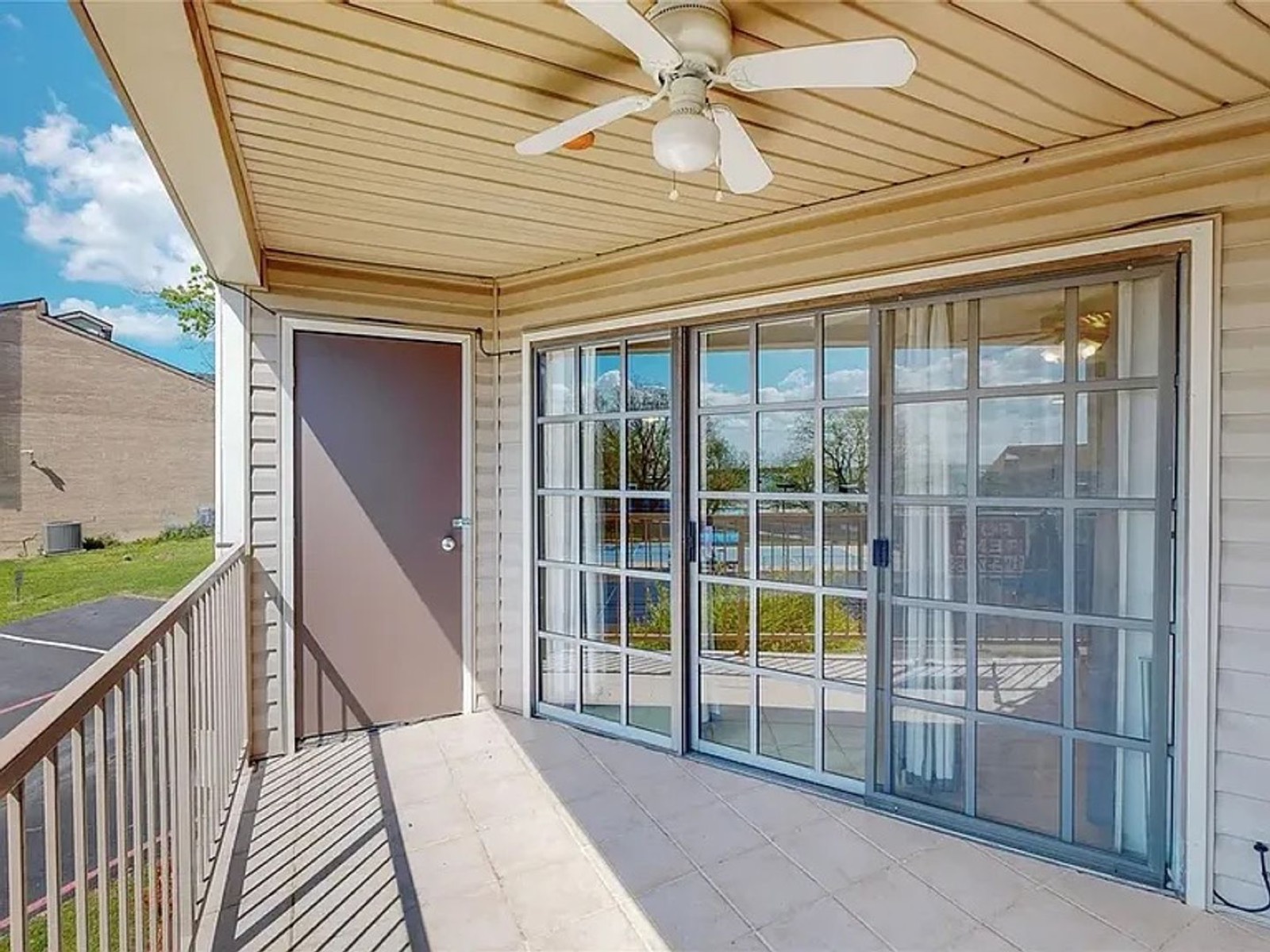 Photo 24 of 426 Yacht Club Dr Unit E, Rockwall, TX