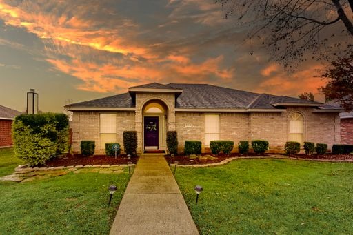 7218 Maplewood Dr, Rowlett, TX 75089